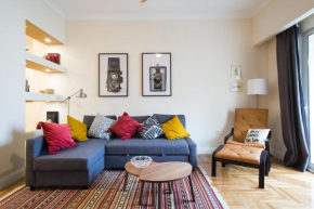 Athena’s Hideaway- Fully Renovated- Absolute Best Location